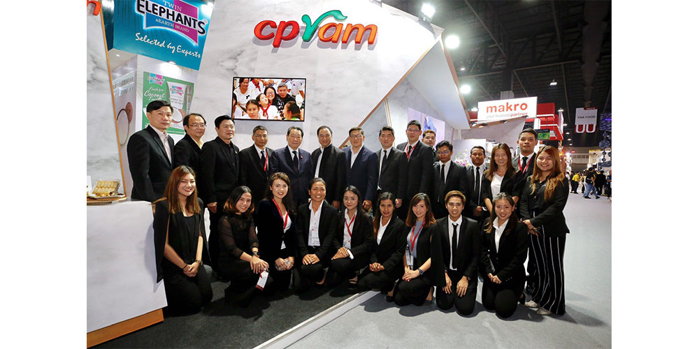 ท่านประธานอาวุโส ธนินท์ เจียรวนนท์ พร้อมด้วยคณะผู้บริหารระดับสูง เครือเจริญโภคภัณฑ์ ให้เกียรติเยี่ยมชมบูธซีพีแรม ภายในงาน THAIFEX - World of food Asia 2019